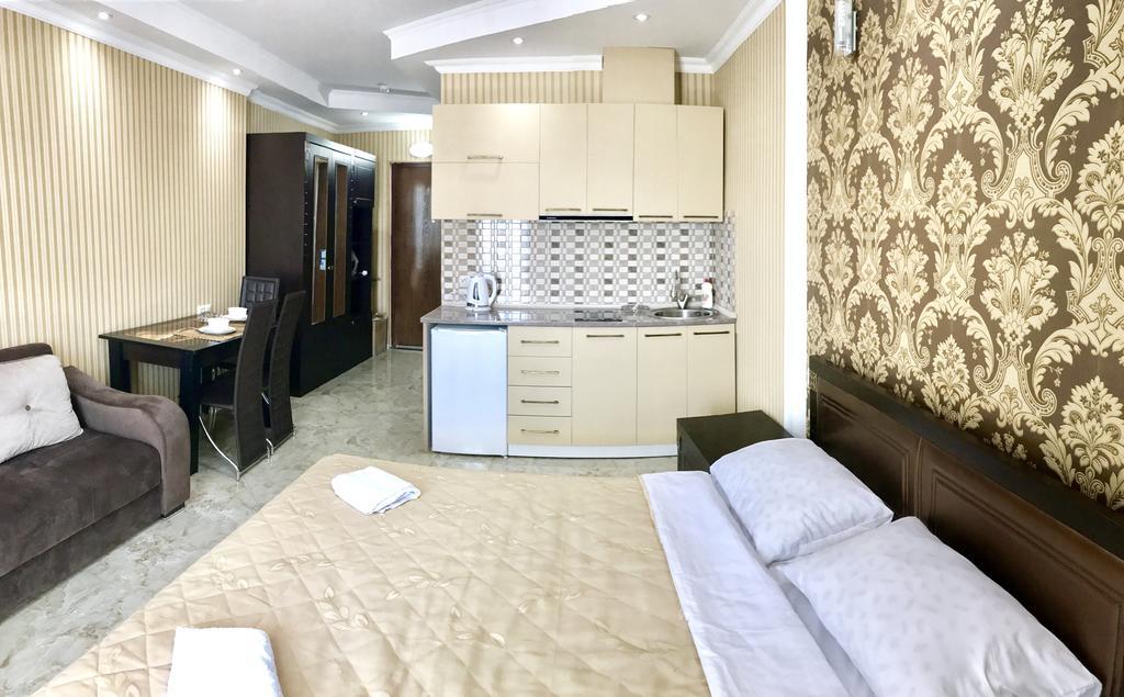 Dan Luxury Apartment Батуми Екстериор снимка